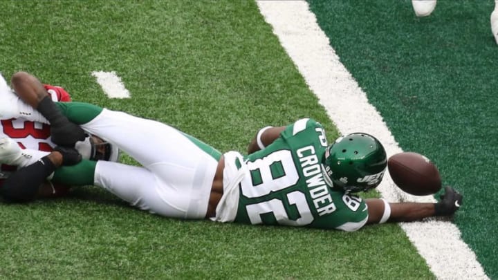 Jamison CrowderÊof the JetsÊ stretches the ball across the goal line for a TD in the second half of the game between the Arizona Cardinals and the New York Jets at MetLife Stadium on October 11, 2020.New York Jets At Metlife Stadium On October 11 2020