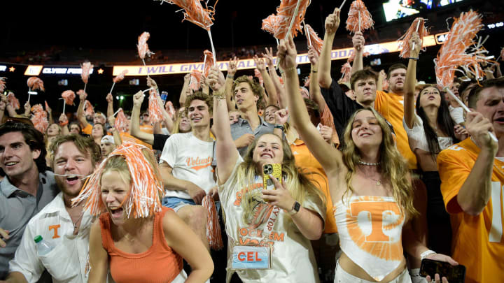 Tennessee students celebrate after defeating Bowling Green 38-6 at Neyland Stadium in Knoxville, Tenn. on Thursday, Sept. 2, 2021.Kns Tennessee Bowling Green Football