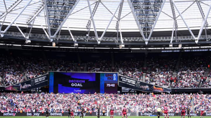 LONDON, ENGLAND - AUGUST 10: General view inside the stadium as VAR shows Manchester City's third goal has been awarded during the Premier League match between West Ham United and Manchester City at London Stadium on August 10, 2019 in London, United Kingdom. (Photo by Laurence Griffiths/Getty Images)