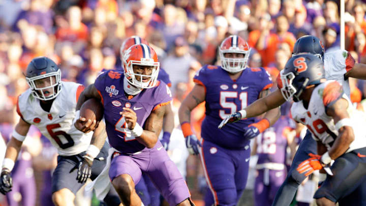 CLEMSON, SC - NOVEMBER 05: Deshaun Watson