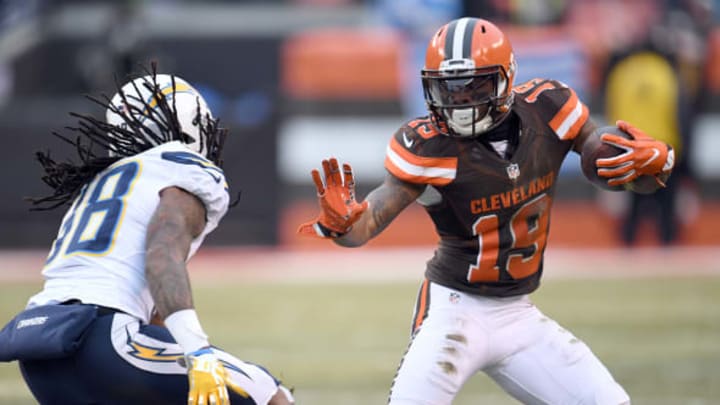 CLEVELAND, OH – DECEMBER 24: Corey Coleman #19 of the Cleveland Browns runs after the catch against Trovon Reed #38 of the San Diego Chargers at FirstEnergy Stadium on December 24, 2016 in Cleveland, Ohio. (Photo by Jason Miller/Getty Images)