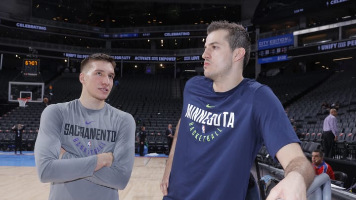SACRAMENTO, CA – FEBRUARY 26: Bogdan Bogdanovic #8 of the Sacramento Kings talks with Nemanja Bjelica #8 of the Minnesota Timberwolves prior to the game on February 26, 2018 at Golden 1 Center in Sacramento, California. NOTE TO USER: User expressly acknowledges and agrees that, by downloading and or using this photograph, User is consenting to the terms and conditions of the Getty Images Agreement. Mandatory Copyright Notice: Copyright 2018 NBAE (Photo by Rocky Widner/NBAE via Getty Images)
