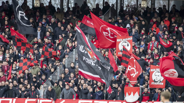 1. FC Nürnberg stellt seine neuen Trikots 20/21 vor