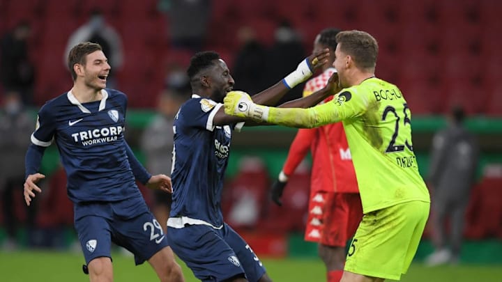 Der VfL setzte sich gegen Mainz im Elfmeterschießen durch