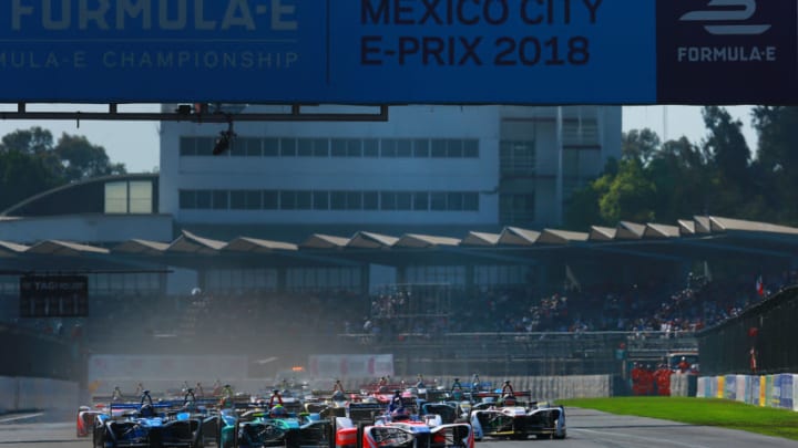 MEXICO CITY, MEXICO - MARCH 03: Cars start the race during the Mexico E-Prix as part of the Formula E Championship at Autodromo Hermanos Rodriguez on March 03, 2018 in Mexico City, Mexico. (Photo by Manuel Velasquez/Getty Images)