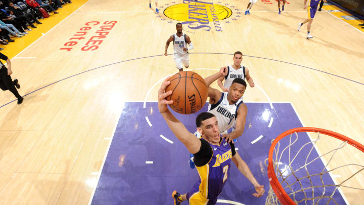 LOS ANGELES, CA – MARCH 28: Lonzo Ball #2 of the Los Angeles Lakers dunks the ball during the game against the Dallas Mavericks on March 28, 2018 at STAPLES Center in Los Angeles, California. Copyright 2018 NBAE (Photo by Andrew D. Bernstein/NBAE via Getty Images)