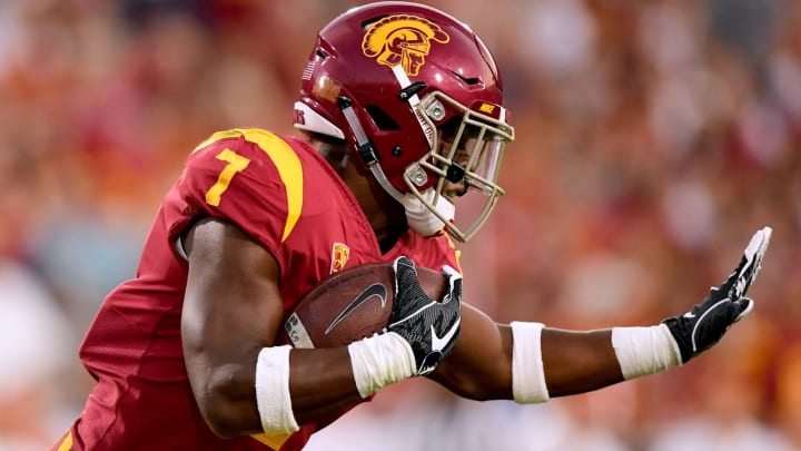LOS ANGELES, CA – SEPTEMBER 16: Stephen Carr #7 of the USC Trojans carries the ball during the second quarter against the Texas Longhorns at Los Angeles Memorial Coliseum on September 16, 2017 in Los Angeles, California. (Photo by Harry How/Getty Images)