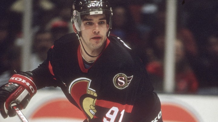 Alexandre Daigle #91 of the Ottawa Senators  (Photo by Focus on Sport/Getty Images)