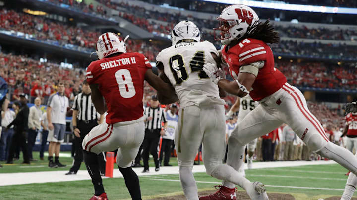 ARLINGTON, TX - JANUARY 02: Corey Davis
