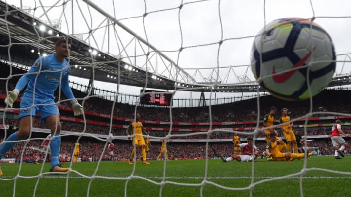 LONDON, ENGLAND - OCTOBER 01: Mathew Ryan of Brighton can only watch as Nacho Monreal scores for Arsenal during the Premier League match between Arsenal and Brighton and Hove Albion at Emirates Stadium on October 1, 2017 in London, England. (Photo by Mike Hewitt/Getty Images)