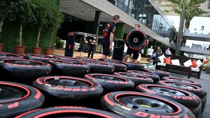 Red Bull's mechanics at the F1 2022 Saudi Arabia Grand Prix. (ANDREJ ISAKOVIC/AFP via Getty Images)