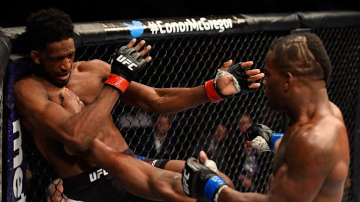 LAS VEGAS, NV - AUGUST 20: Lorenz Larkin fights Neil Magny in their welterweight bout during the UFC 202 event at T-Mobile Arena on August 20, 2016 in Las Vegas, Nevada. (Photo by Josh Hedges/Zuffa LLC/Zuffa LLC via Getty Images)