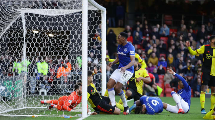 WATFORD, ENGLAND - FEBRUARY 01: Yerry Mina of Everton scores the first goal during the Premier League match between Watford FC and Everton FC at Vicarage Road on February 01, 2020 in Watford, United Kingdom. (Photo by Richard Heathcote/Getty Images)