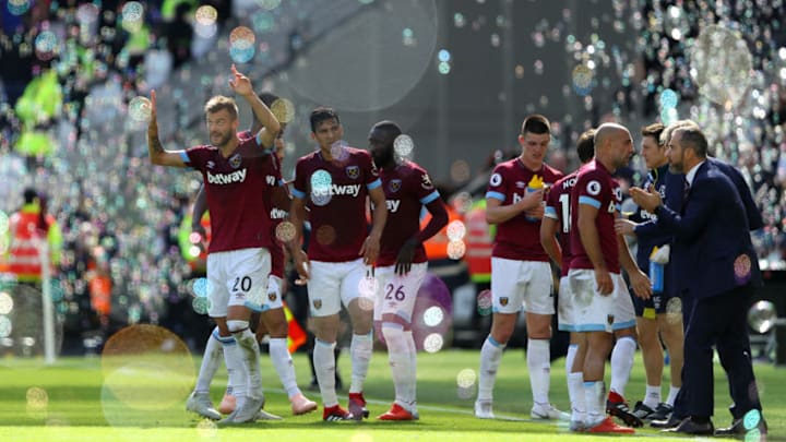 LONDON, ENGLAND - SEPTEMBER 29: Andriy Yarmolenko of West Ham United (l) celebrates scoring the second West Ham United goal during the Premier League match between West Ham United and Manchester United at London Stadium on September 29, 2018 in London, United Kingdom. (Photo by Warren Little/Getty Images)