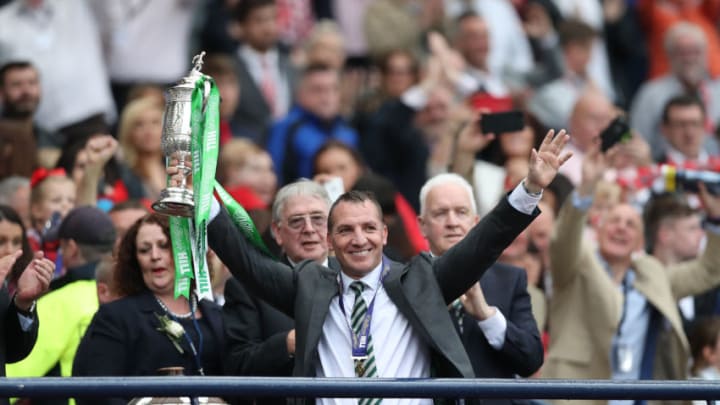 GLASGOW, SCOTLAND - MAY 27: Celtic Manager Brendan Rodgers lifts the trophy during the William Hill Scottish Cup Final between Celtic and Aberdeen at Hampden Park on May 27, 2017 in Glasgow, Scotland. (Photo by Ian MacNicol/Getty Images)