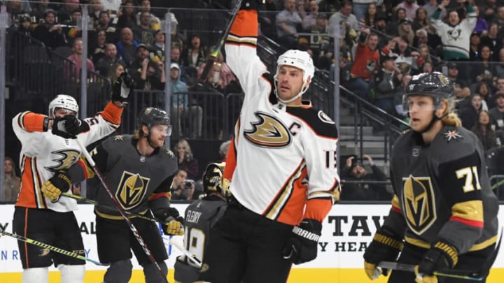 LAS VEGAS, NEVADA - OCTOBER 27: Ryan Getzlaf #15 of the Anaheim Ducks celebrates after scoring a first-period goal against the Vegas Golden Knights during their game at T-Mobile Arena on October 27, 2019 in Las Vegas, Nevada. (Photo by Ethan Miller/Getty Images)
