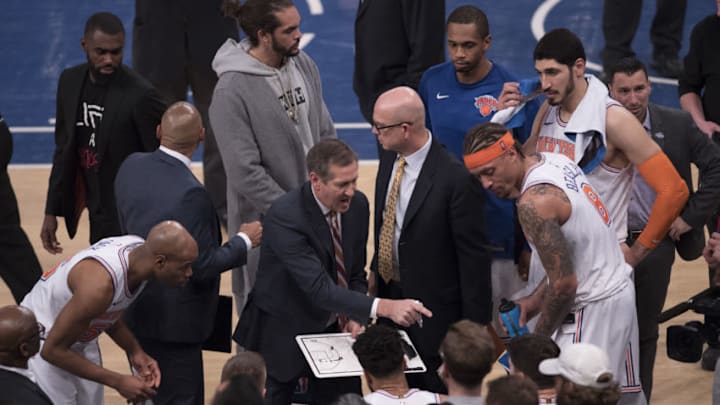 NEW YORK, NY - DECEMBER 12: Head coach Jeff Hornacek of the New York Knicks talks to his team during a timeout in the game against the Los Angeles Lakers at Madison Square Garden on December 12, 2017 in New York City. (Photo by Matteo Marchi/Getty Images)