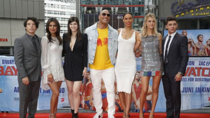 BERLIN, GERMANY - MAY 30: (L-R) Jon Bass, Priyanka Chopra, Alexandra Daddario, Dwayne Johnson, Ilfenesh Hadera, Kelly Rohrbach and Zac Efron pose at the 'Baywatch' Photo Call at Sony Centre on May 30, 2017 in Berlin, Germany. (Photo by Andreas Rentz/Getty Images for Paramount Pictures)