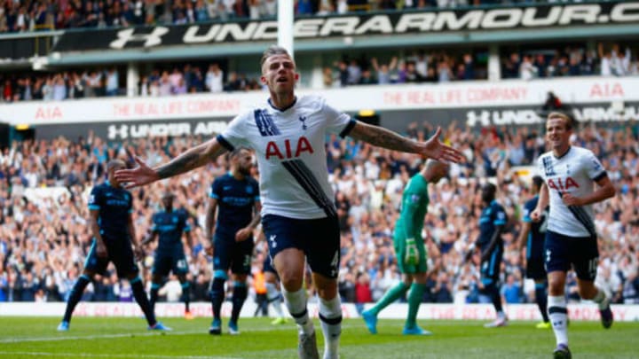 LONDON, ENGLAND – SEPTEMBER 26: Toby Alderweireld of Tottenham Hotspur celebrates scoring his team’s first goal during the Barclays Premier League match between Tottenham Hotspur and Manchester City at White Hart Lane on September 26, 2015 in London, United Kingdom. (Photo by Julian Finney/Getty Images)