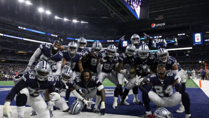 ARLINGTON, TEXAS - NOVEMBER 05: The Dallas Cowboys defense poses for a photo in the endzone during play against the Tennessee Titans at AT&T Stadium on November 05, 2018 in Arlington, Texas. (Photo by Ronald Martinez/Getty Images)
