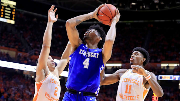 KNOXVILLE, TENNESSEE – MARCH 02: Nick Richards #4 of the Kentucky Wildcats shoots the ball in the game against the Tennessee Volunteers at Thompson-Boling Arena on March 02, 2019 in Knoxville, Tennessee. (Photo by Andy Lyons/Getty Images)