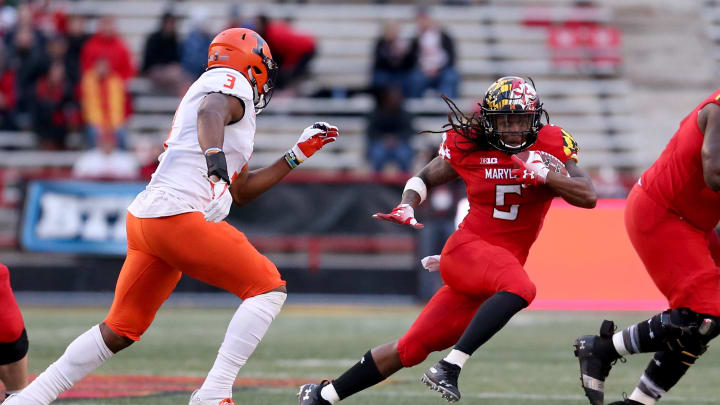 COLLEGE PARK, MD – OCTOBER 27: Anthony McFarland #5 of the Maryland Terrapins runs past Del’Shawn Phillips #3 of the Illinois Fighting Illini during the second half at Capital One Field on October 27, 2018 in College Park, Maryland. (Photo by Will Newton/Getty Images)