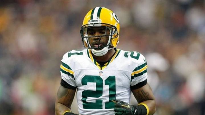 Oct 14, 2012; Houston, TX, USA; Green Bay Packers safety Charles Woodson (21) against the Houston Texans in the fourth quarter at Reliant Stadium. The Packers defeated the Texans 42-24. Mandatory Credit: Brett Davis-USA TODAY Sports Oct 14, 2012; Houston, TX, USA; Green Bay Packers safety Charles Woodson (21) against the Houston Texans in the fourth quarter at Reliant Stadium. The Packers defeated the Texans 42-24. Mandatory Credit: Brett Davis-USA TODAY Sports