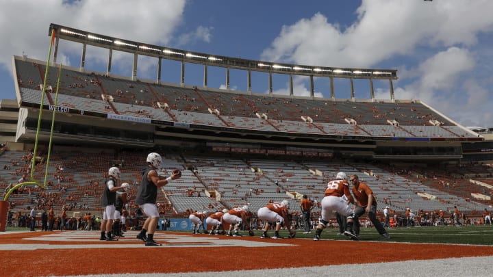 AUSTIN, TX – OCTOBER 13: The Texas Longhorns warm up before the game against the Baylor Bears at Darrell K Royal-Texas Memorial Stadium on October 13, 2018 in Austin, Texas. (Photo by Tim Warner/Getty Images)