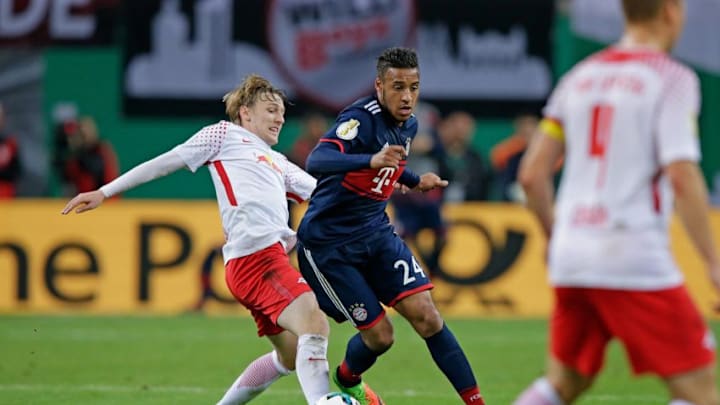 LEIPZIG, GERMANY - OCTOBER 25: Emil Forsberg of RB Leipzig, Corentin Tolisso of FC Bayern Munchen during the German DFB Pokal match between RB Leipzig v Bayern Munchen at the Red Bull Arena on October 25, 2017 in Leipzig Germany (Photo by Jeroen Meuwsen/Soccrates/Getty Images)