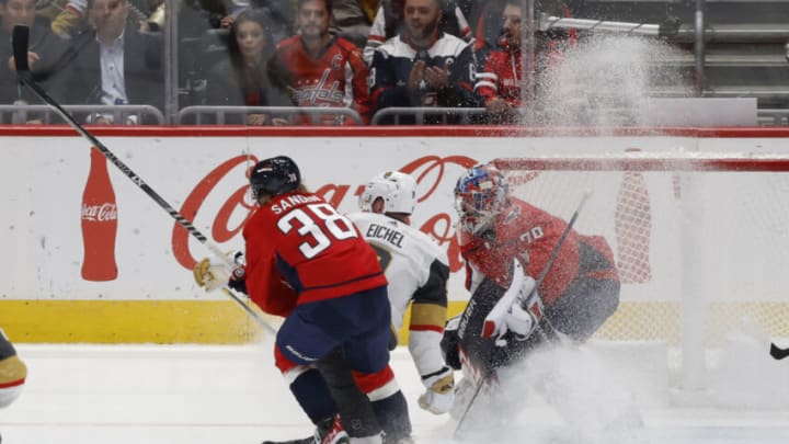 Charlie Lindgren, Rasmus Sandin, Washington Capitals Mandatory Credit: Geoff Burke-USA TODAY Sports