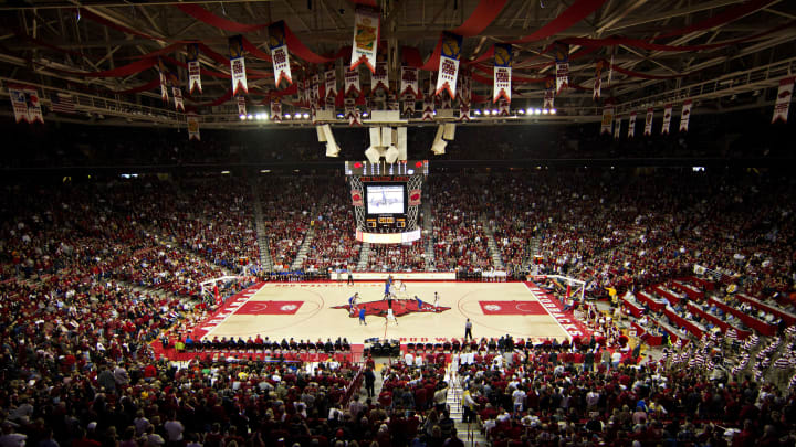 FAYETTEVILLE, AR – FEBRUARY 18: Bud Walton Arena, Home of the Arkansas Razorbacks sold out for a game against the Florida Gators on February 18, 2012 in Fayetteville, Arkansas. The Gators defeated the Razorbacks 98-68. (Photo by Wesley Hitt/Getty Images)