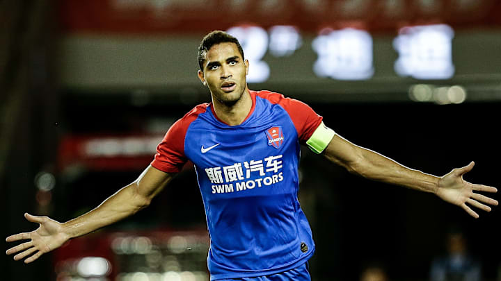 Retorno ao Brasil? Alan Kardec diz ter descartado dois gigantes de São Paulo.