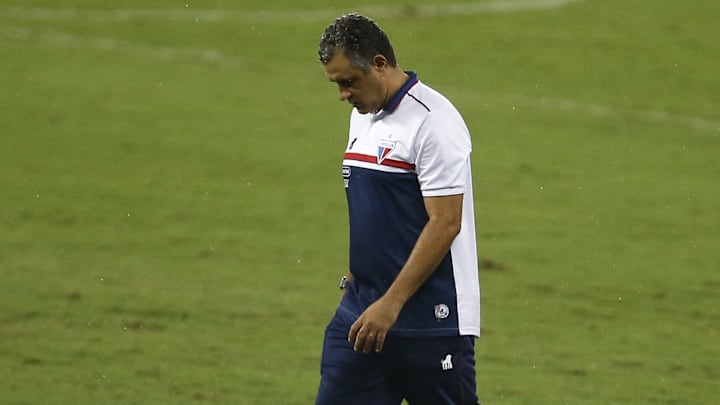 Fortaleza tem vários testes positivos de Covid-19 após reapresentação do Réveillon. Fortaleza tem vários testes positivos de Covid-19 após reapresentação do Réveillon.