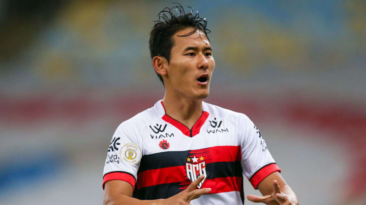 Chico tem contrato com o Atlético-GO até fevereiro de 2021.