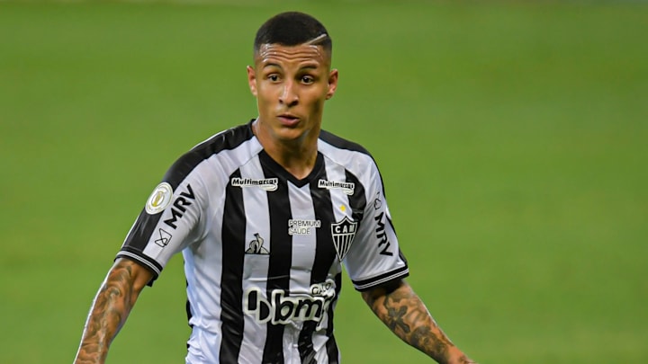 Galo estreou no Brasileirão 2021 sofrendo virada do Fortaleza. Galo estreou no Brasileirão 2021 sofrendo virada do Fortaleza.