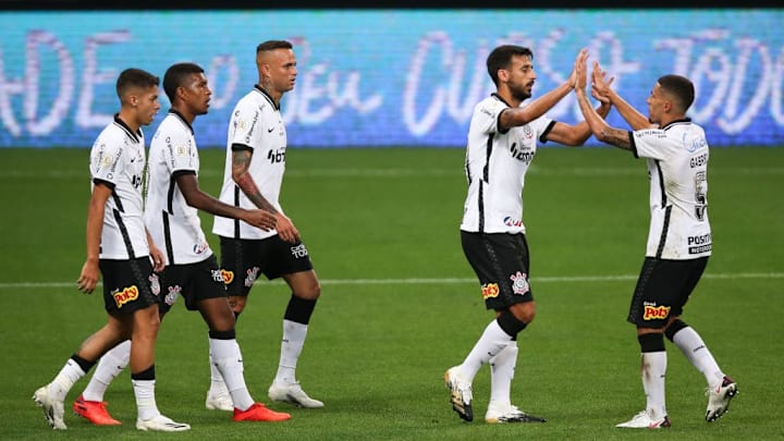 Corinthians e Athletico-PR se enfrentam de olho na Conmebol Libertadores. 