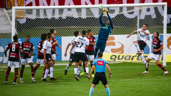 Flamengo e Athletico Paranaense se reencontram no Maracanã.