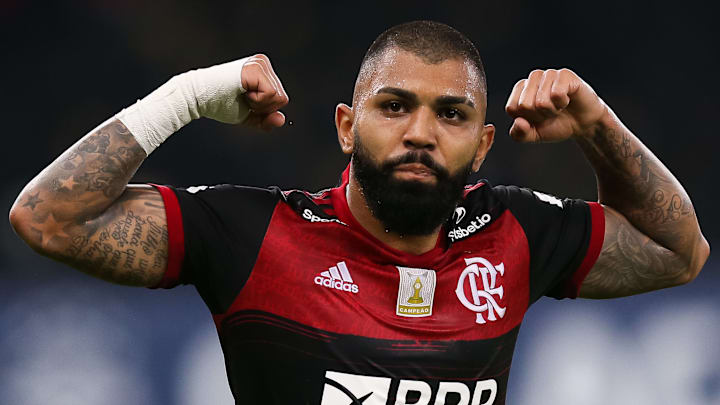 Fora de campo, Flamengo e Independiente del Valle lutam contra o novo coronavírus; clubes têm desfalques pelo vírus. Fora de campo, Flamengo e Independiente del Valle lutam contra o novo coronavírus; clubes têm desfalques pelo vírus.