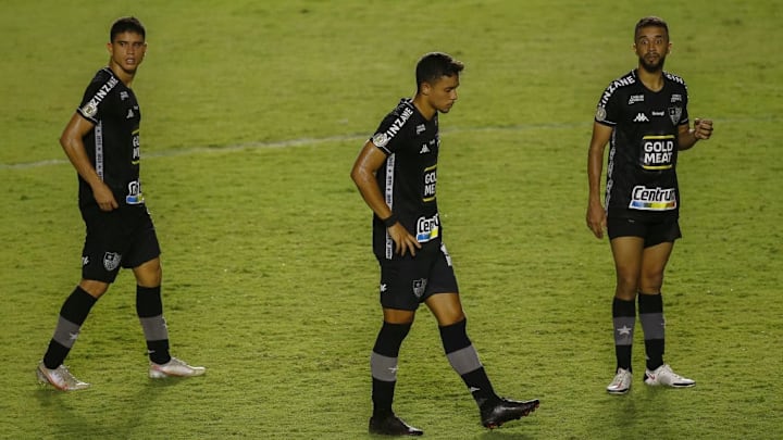 O Botafogo não tem mais objetivos no Brasileirão, mas o Grêmio tem e precisa da vitória no Nilton Santos.  