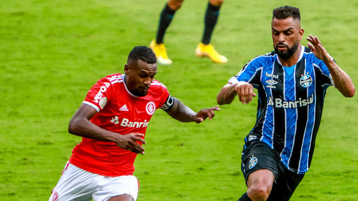 Grêmio venceu Inter de virada no jogo 1 da decisão do Gaúcho Grêmio venceu Inter de virada no jogo 1 da decisão do Gaúcho