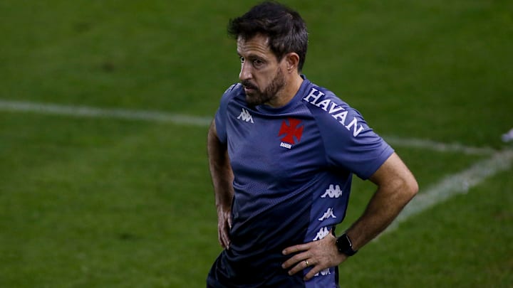 Ramon Menezes destaca importância financeira de vitória contra o Goiás: ""Todos os jogos se tornaram finais".