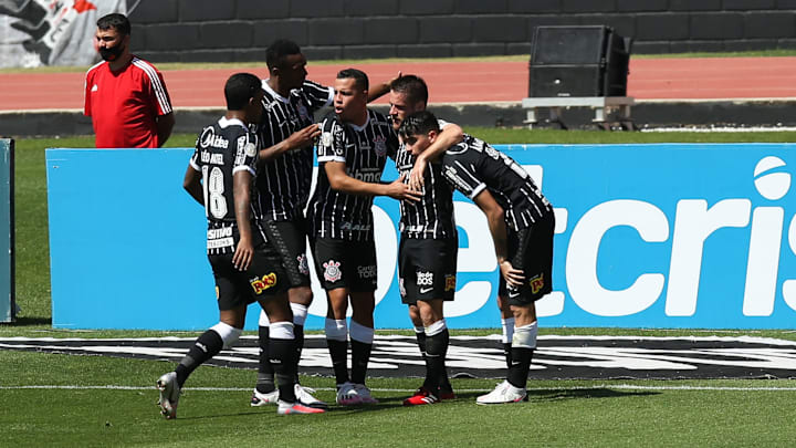 Corinthians deu 'alfinetada' no São Paulo neste domingo