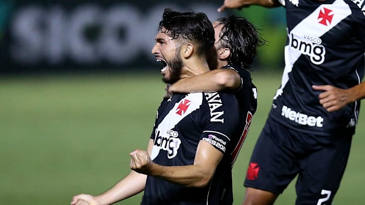 Andrey anotou um belo gol de falta contra o Tombense Andrey anotou um belo gol de falta contra o Tombense