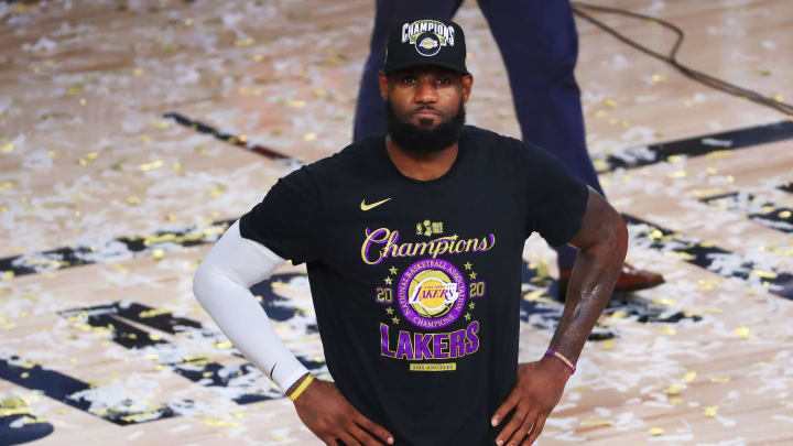 LeBron James se ha mostrado fuertemente comprometido en esta elección presidencial, especialmente haciendo campaña contra Trump