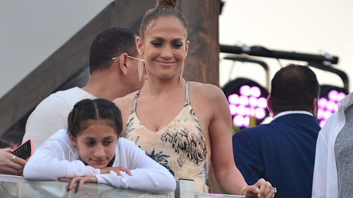 JLo actualmente vive en Los Angeles junto a Alex Rodríguez y sus hijos