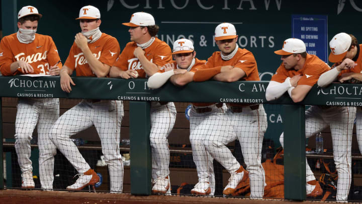 Virginia vs Texas prediction, odds, betting lines & spread for College World Series game. 