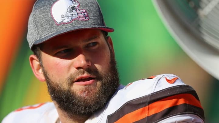 Oct 23, 2016; Cincinnati, OH, USA; Cleveland Browns tackle Joe Thomas (73) against the Cincinnati Bengals at Paul Brown Stadium. The Bengals won 31-17. Mandatory Credit: Aaron Doster-USA TODAY Sports