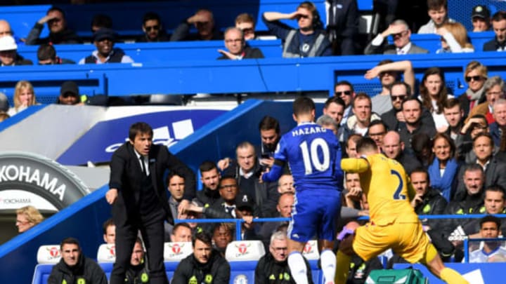 LONDON, ENGLAND – APRIL 01: Antonio Conte, Manager of Chelsea gives his team instructions during the Premier League match between Chelsea and Crystal Palace at Stamford Bridge on April 1, 2017 in London, England. (Photo by Mike Hewitt/Getty Images)