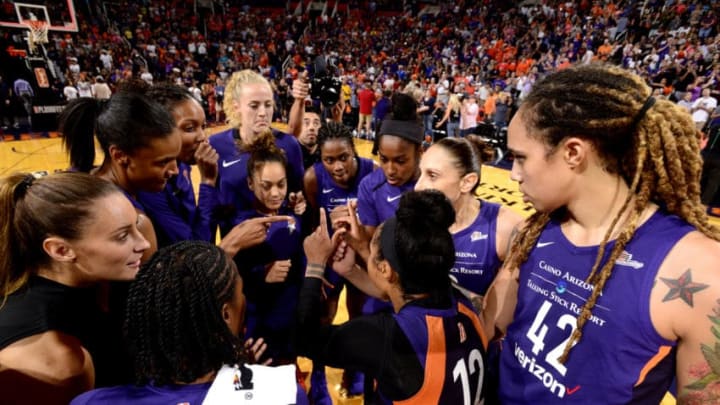 PHOENIX, AZ - SEPTEMBER 2: The Phoenix Mercury huddles up after the game against the Seattle Storm during Game Four of the 2018 WNBA Semifinals on September 02, 2018 at Talking Stick Resort Arena in Phoenix, AZ. NOTE TO USER: User expressly acknowledges and agrees that, by downloading and or using this photograph, User is consenting to the terms and conditions of the Getty Images License Agreement. Mandatory Copyright Notice: Copyright 2018 NBAE (Photo by Barry Gossage/NBAE via Getty Images)