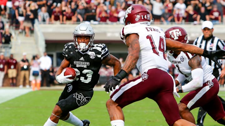 STARKVILLE, MS - NOVEMBER 5: Wide receiver Keith Mixon